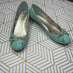 Anne Klein iFlex Raylene Mint Green Suede Wedges